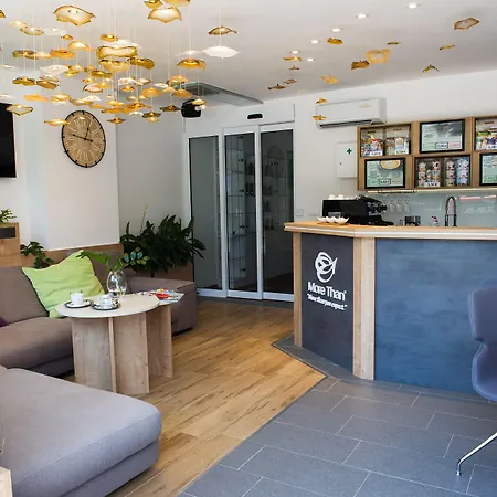 Nocľah s raňajkami Than 4*