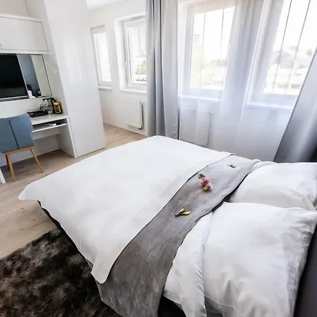 Than 4* Pressburg