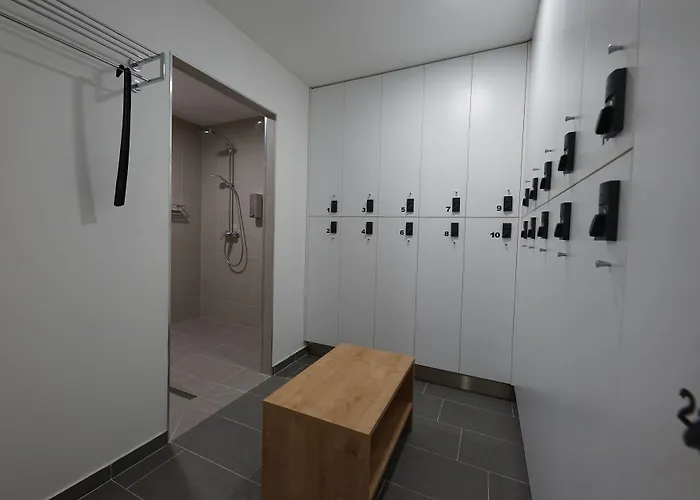 Than Nocľah s raňajkami 4*