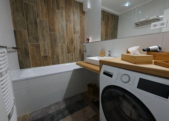 Nocľah s raňajkami Than 4*