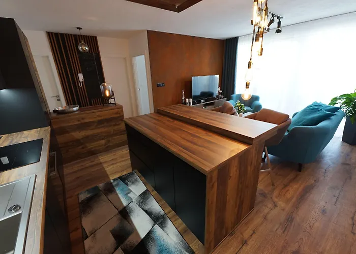 Nocľah s raňajkami Than 4*