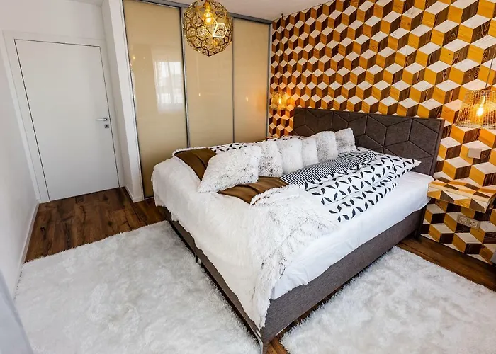 Nocľah s raňajkami Than