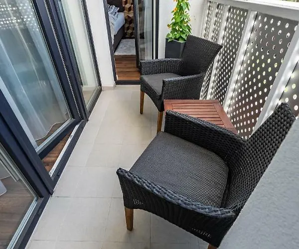 Than Bed & Breakfast 4*